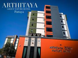 Arthitaya Green Nature Hotel，位于北芭堤雅瓶艺术博物馆附近的酒店