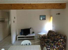 Appartement T1Bis dans un mas，位于旺德尔港的酒店
