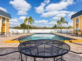 QUALITY INN & SUITES, 2039 E IRLO BRONSON HWY, KISSIMMEE, FL, 34744，位于基西米的酒店