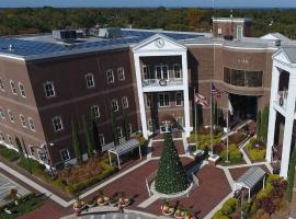 HUNTER ARMS HOTEL, 1029 NEW YORK AVE, SAINT CLOUD, FL, 34769，位于圣克卢的酒店