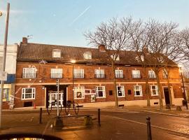 Sneyd Arms Hotel Tunstall，位于Chatterley的酒店