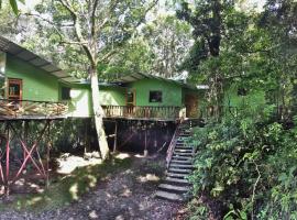 Canopy Wonders Vacation Home，位于蒙泰韦尔德哥斯达黎加的山林小屋
