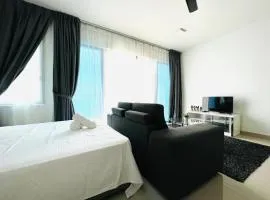 ECOZY SUITE 3 - Trefoil Setia Alam Near Setia City Mall & Setia Convention Centre