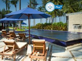 Khaolak Blue Lagoon Resort - SHA Extra Plus，位于蔻立的度假村