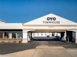 OYO Townhouse Dodge City KS，位于道奇城的酒店