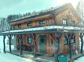 CHALET BORŮVKA - biofarma na samotě v lesích，位于Pavlov的酒店