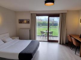 Hotel Westendia and Free Parking Top Breakfast，位于米德尔克尔克的酒店