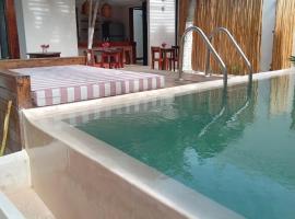 Piña Coloradas Ecolodge，位于Yuluc的酒店