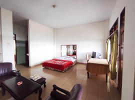 Hotel Makatembo Tomohon Mitra RedDoorz，位于Pineleng的酒店