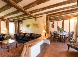 Water Cottage, a perfect ancient House in Suffolks prettiest tiny village