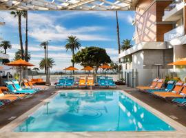 圣塔莫尼卡海滨酒店，位于洛杉矶海洋大道附近的酒店