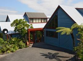 蒂托尔山林小屋住宿加早餐旅馆，位于拉塞尔的豪华酒店