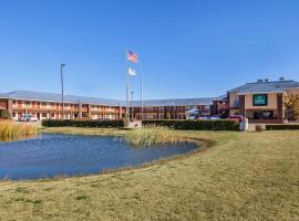 Quality Inn & Suites Owasso US-169，位于Owasso的酒店