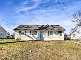 House with Pellet Smoker and Grill, 1 Mi to Lake!