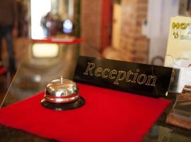 丹堤酒店，位于拉韦洛的酒店