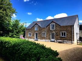 Anaya Cottages，位于Plonévez-du-Faou的酒店