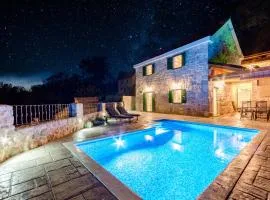 Holiday Home Rustic