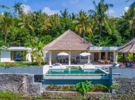 Villa Hidden Pearl, with private cook and pool，位于卡朗阿森的别墅