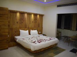 HOTEL THE HILLS，位于Ambikāpur的酒店