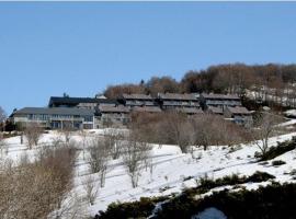 Village Club Le Lioran "Font de Cère"，位于圣雅克·德波尔的酒店