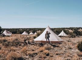 Wander Camp Grand Canyon，位于瓦莱的豪华帐篷营地