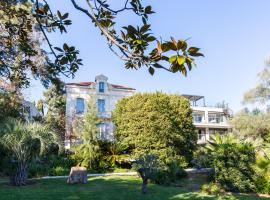 Villa Alexandra - Luxury Apartments Jardins d'ARLIAS by Sweett，位于戛纳的酒店
