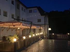 Penzion Pod Hůrkou，位于Hradečná的酒店