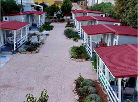 Fjaka Camp，位于帕科坦的海滩酒店