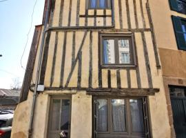 Splendide Maison 5 chambres ! Quartier Historique，位于里摩日的酒店