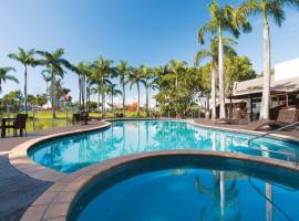 Oaks Sunshine Coast Oasis Resort，位于卡伦德拉的带按摩浴缸的酒店