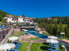 多洛米蒂阿尔比恩山温泉度假酒店，位于奥蒂塞伊的度假村