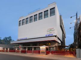 E Square The Fern, Pune，位于浦那Inter-University Centre for Astronomy and Astrophysics附近的酒店