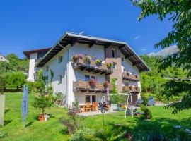 Apartment Holz by Interhome，位于Pians的酒店