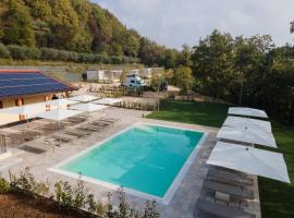Agriturismo Agricamping GARDA NATURA，位于科斯特曼诺的酒店
