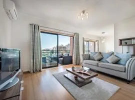 Sunset Home Olhão- Modern 3 bed Luxury Apartment with rooftop pool