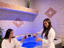 Suite Privative Jacuzzi Sauna de la Villa Del Castagnol，位于圣耐克森的旅馆