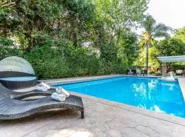 Villa Sausalito - Newly Designed 4BR HOUSE & POOL by Topanga