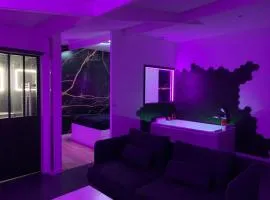 LOVEROOM : Suite avec Jacuzzi privatif