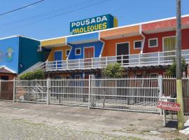 Residencial dos Moleques，位于卡庞达卡诺阿的住宿加早餐旅馆
