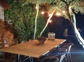 Huize La Passion vacationhouse 10 min walk from the sea，位于米德尔克尔克的酒店