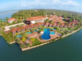 Ramada Resort by Wyndham Kochi，位于科钦的度假村