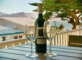 Penguin Haven . Luxury 2 bedroom, Boulders Beach.