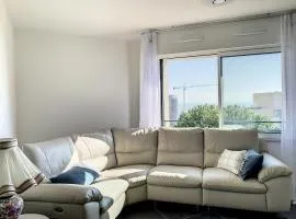 2br apartment with parking near Monaco