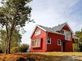 Chiloé-Quemchi Casa con vista al mar y sendero a la playa