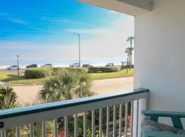 Beachfront View Condo at Casa Del Mar