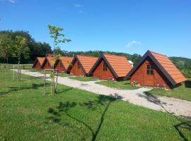 Bungalows Rizvan City，位于Brušane的酒店