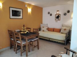 Manta Rota Beach, apartment in a villa, terrace,garden，位于曼塔罗塔的Spa酒店