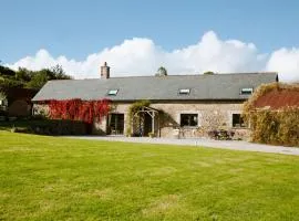 Higher Weddicott Barn Holiday Cottage - Self Catering