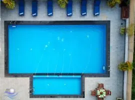 The Ocean Pearl Hotel Negombo