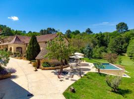 Aux Bories de Marquay, chambres d'hôtes B&B avec piscine et SPA près de Sarlat，位于马尔凯的酒店